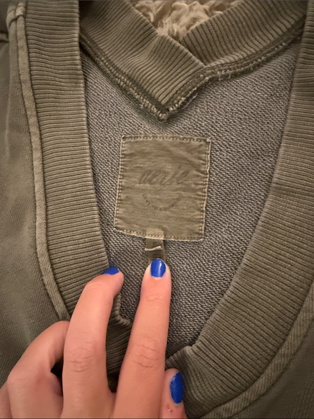 Aerie crewneck - Picture 2 of 2